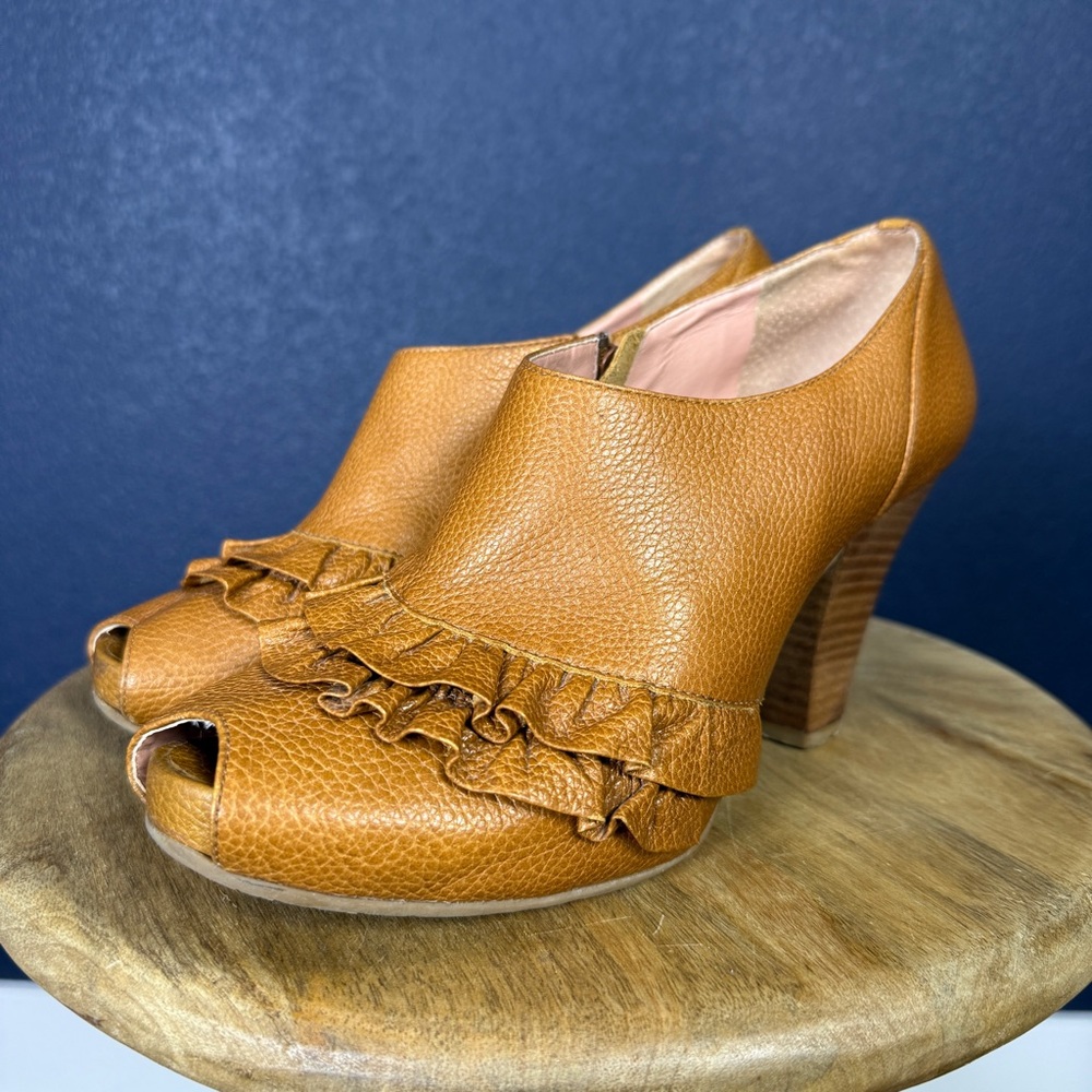 Miss Albright Tan Ruffle Peep-Toe Leather Pumps